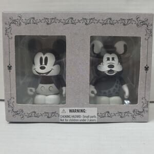 Disney Vinylmation Classic Collection. Black Grey And White Mickey And Goofy NIB